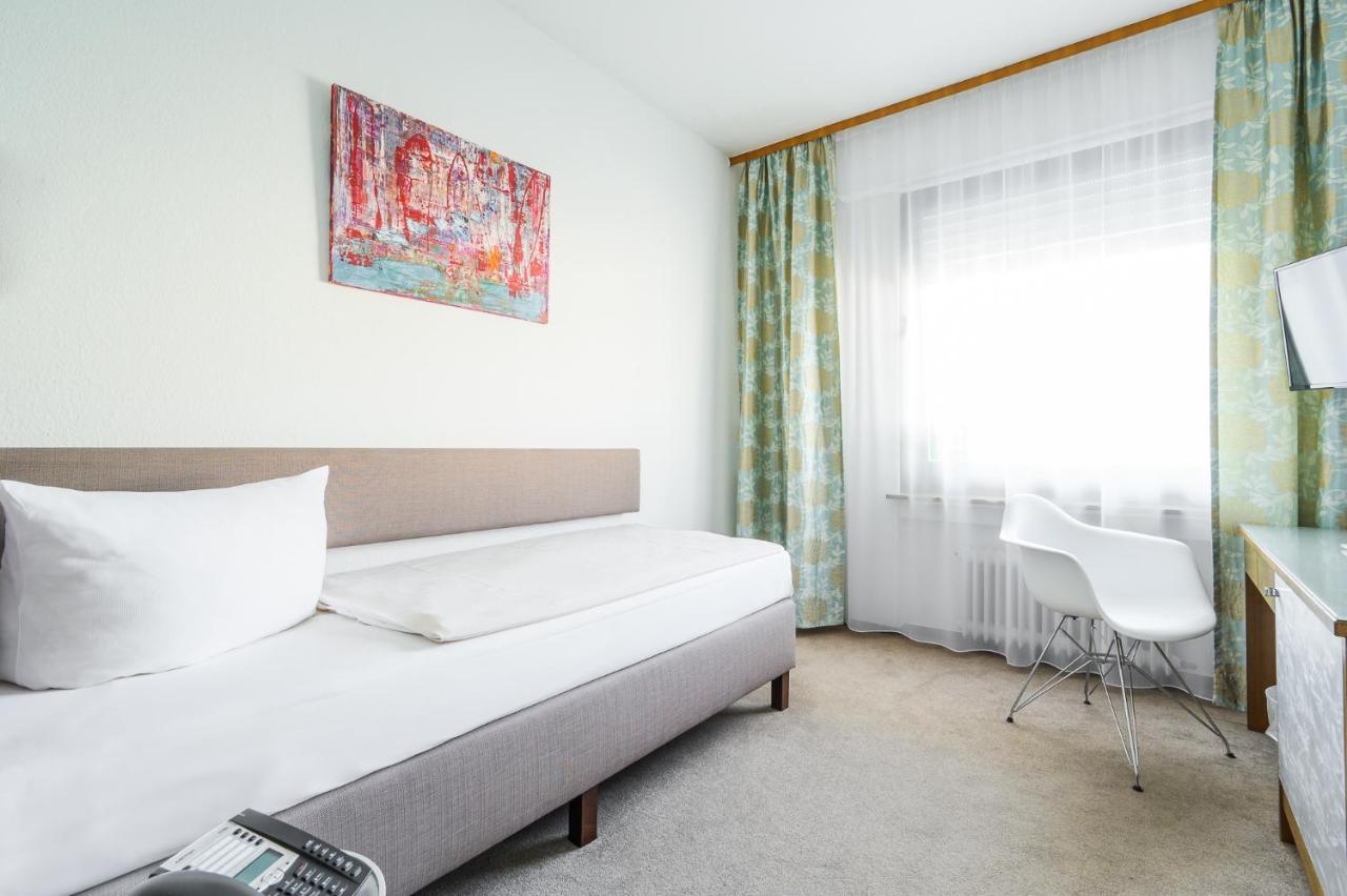 Hotel Kaspar Garni Siegburg Exteriör bild